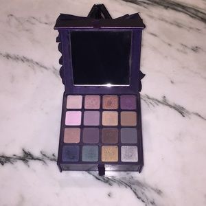 BARELY USED Tarte 16 Color Eyeshadow Box!